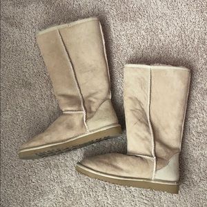 Classic tall Ugg boots